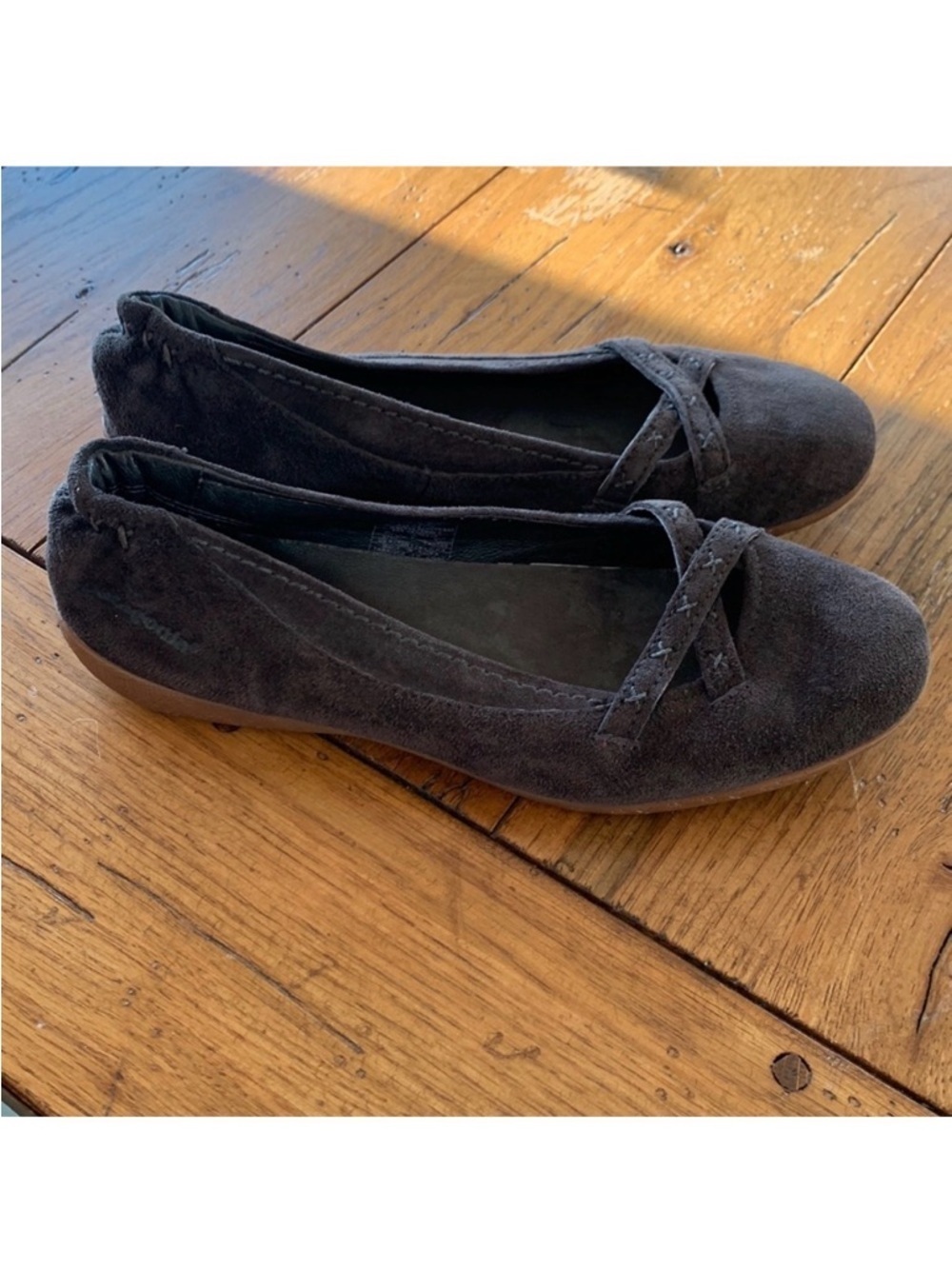 Patagonia Women’s Dark Brown Suede Soft Scrunch Back Ballet Flat Shoes Size 7